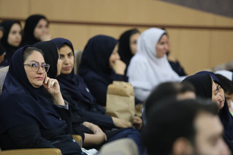 تصاویر / تقدیر امام جمعه همدان از پرستاران