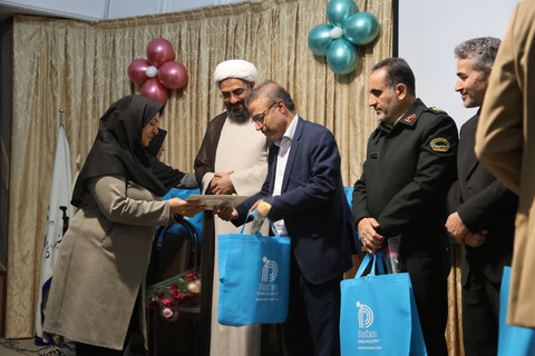 تصاویر / تقدیر امام جمعه همدان از پرستاران