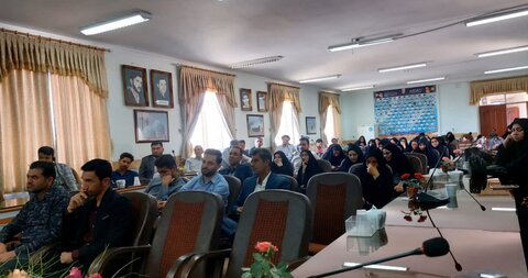 تصاویر/ همایش معاونین ومربیان پرورشی و طرح امین مدارس شهرستان انار