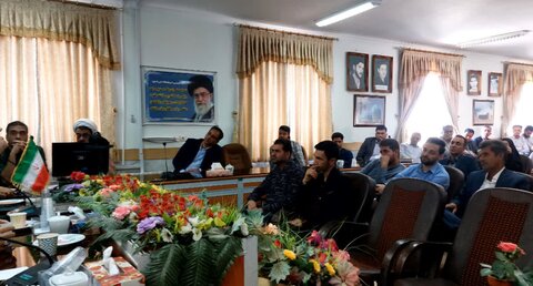 تصاویر/ همایش معاونین ومربیان پرورشی و طرح امین مدارس شهرستان انار