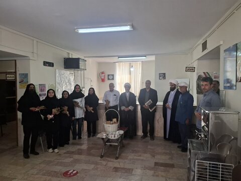 تصاویر/ تجلیل امام جمعه جوپار از کادر درمانی شهر جوپار