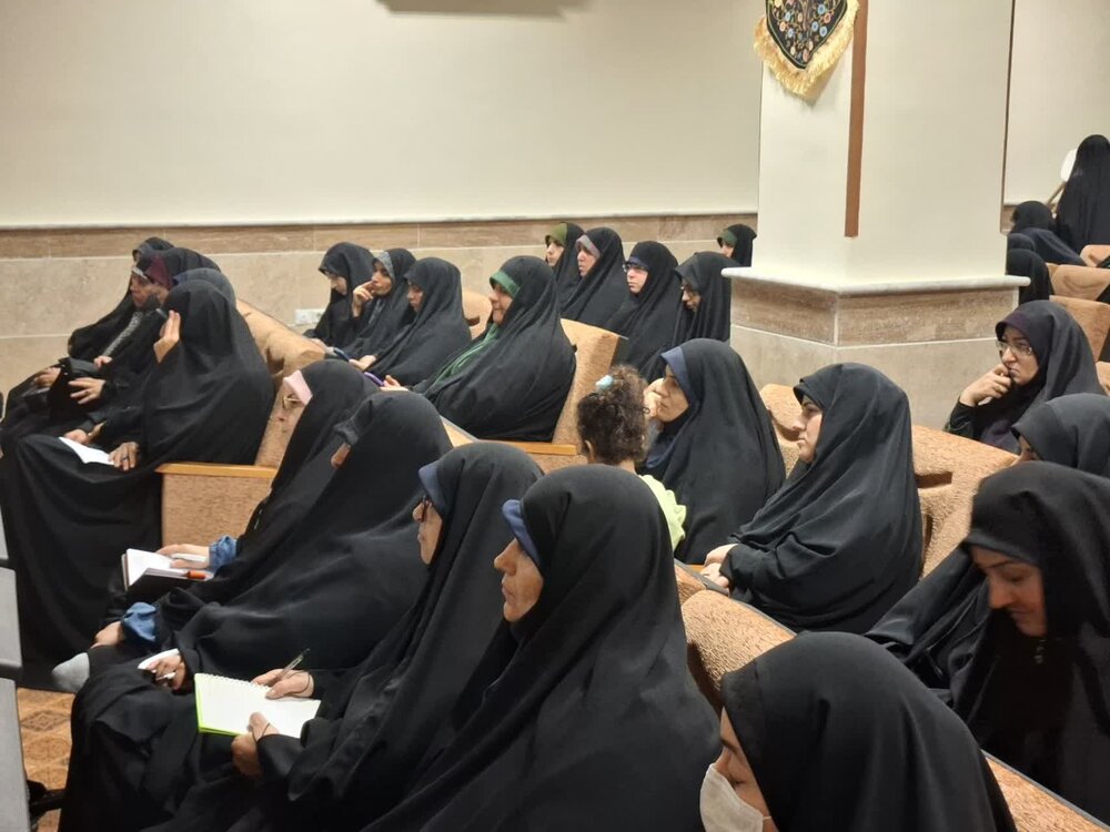 کارگاه راهبری جذب ویژه مبلغات خواهر مدارس امین در گیلان برگزار شد