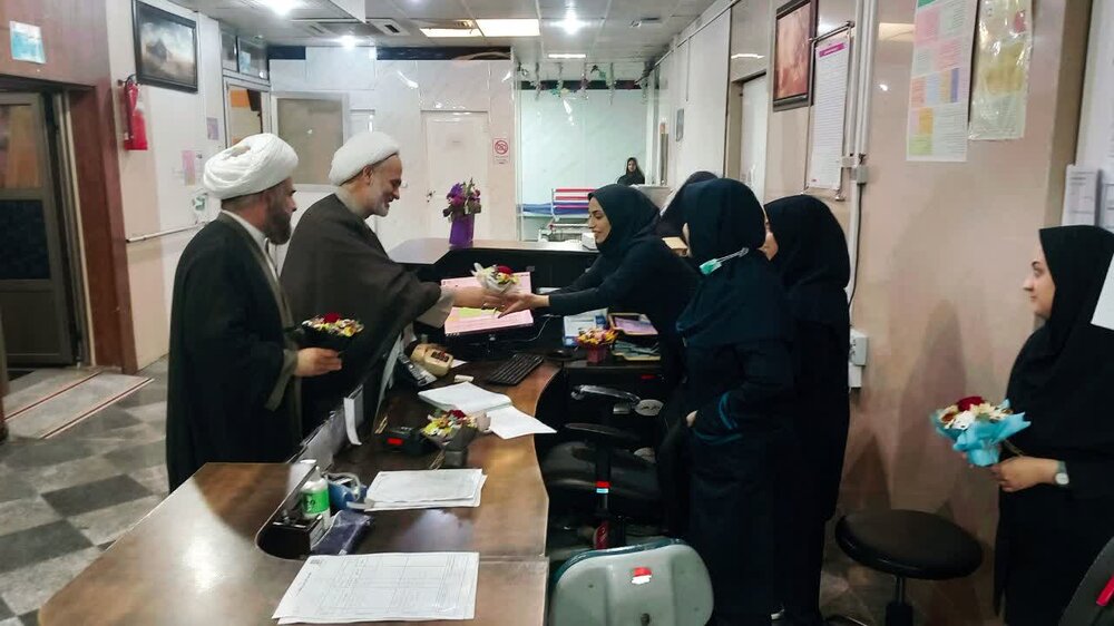 تقدیر مجمع خطبا از کادر درمان به مناسبت میلاد زینب کبری سلام الله علیها