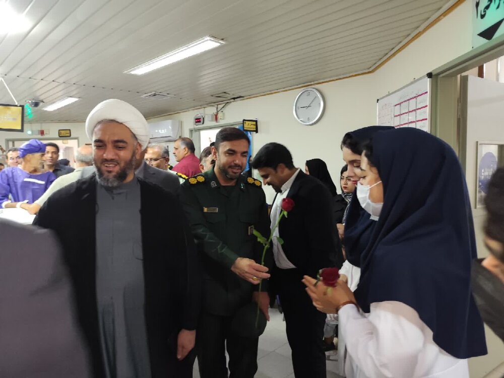 تصاویر/ تقدیر امام جمعه بم از کادر درمان