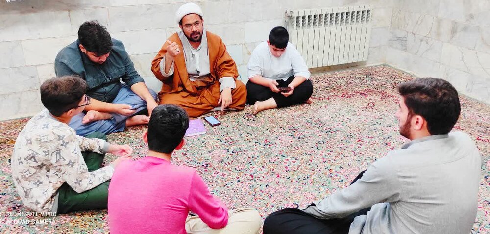 تربیت اسلامی بدون توحید، آرمانی و الهی نخواهد بود