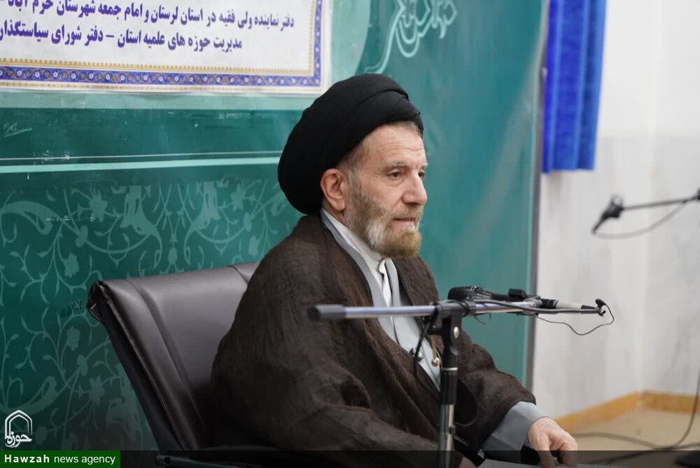 استقامت، شرط موفقیت در هر اقدام دینی و فرهنگی است