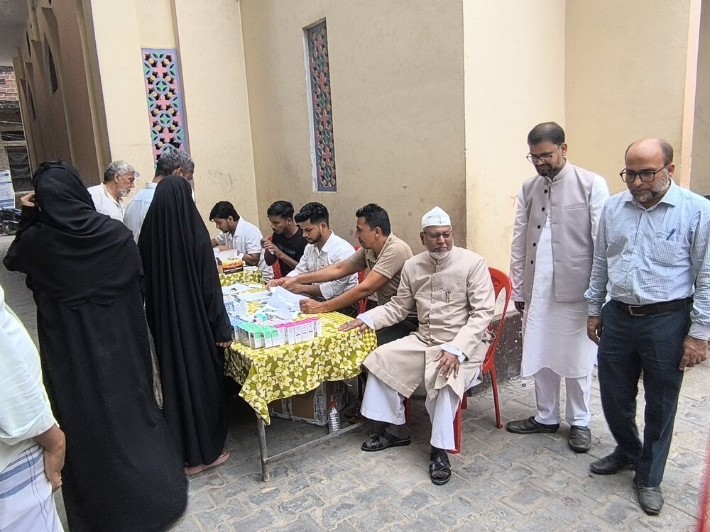 ख़ल्क़ अल्लाह का परिवार है और ख़ल्क़ की सेवा समाज की एकता और सर्वसमाज की एकता का प्रतीक है: मौलाना इब्न हसन अमलोवी