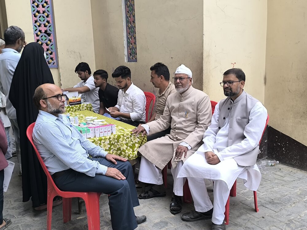 ख़ल्क़ अल्लाह का परिवार है और ख़ल्क़ की सेवा समाज की एकता और सर्वसमाज की एकता का प्रतीक है: मौलाना इब्न हसन अमलोवी