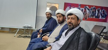 تصاویر/ نشست هم اندیشی مدیران مدارس علمیه لرستان و رابطان تبلیغ شهرستان ها