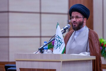 تجلیل از طلاب ممتاز یزدی با حضور آیت‌الله کریمی جهرمی