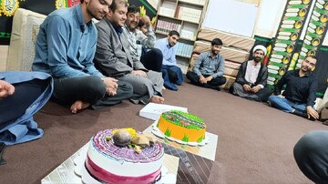 نشست هفتگی مدرسه علمیه امام هادی(ع) برگزار شد+عکس