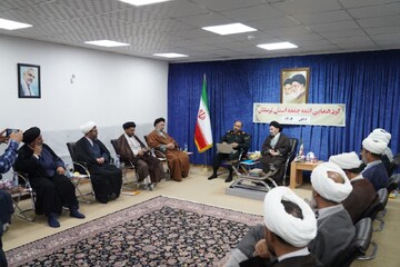 تصاویر/نشست هم‌اندیشی و هم افزایی ائمه جمعه لرستان با نماینده ولی فقیه در لرستان