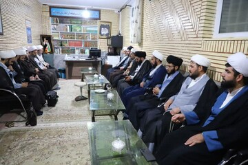 تصاویر/ جلسه مدیر حوزه علمیه کردستان با کادر و اساتید مدرسه علمیه امام صادق (ع) بیجار