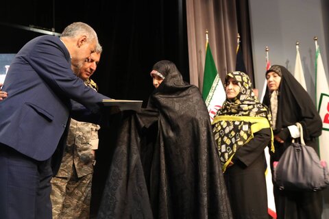 تصاویر/ همسران جانبازان بصیر ستارگان هجدهمین «شب خاطره»