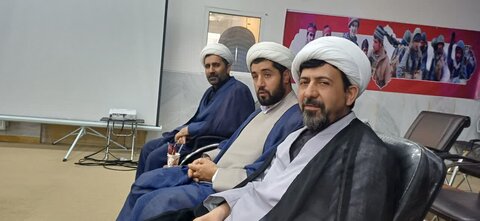 تصاویر/نشست هم اندیشی مدیران مدارس علمیه لرستان و رابطین تبلیغ شهرستان ها