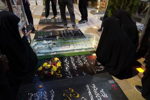 تصاویر/ تجدید میثاق طلاب جدیدالورود مدارس علمیه خواهران استان کرمان در گلزار شهدای کرمان