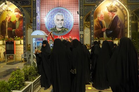 تصاویر/ تجدید میثاق طلاب جدیدالورود مدارس علمیه خواهران استان کرمان در گلزار شهدای کرمان