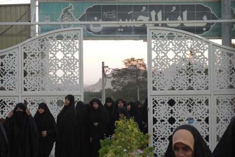 تصاویر/ تجدید میثاق طلاب جدیدالورود مدارس علمیه خواهران استان کرمان در گلزار شهدای کرمان