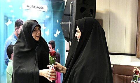 تصاویر/ تقدیر خادمان حرم حضرت عبدالعظیم حسنی(ع) از پرستاران