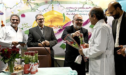 تصاویر/ تقدیر خادمان حرم حضرت عبدالعظیم حسنی(ع) از پرستاران