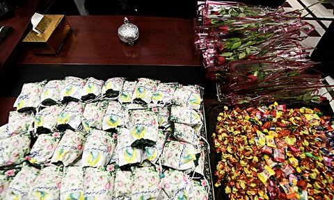 تصاویر/ تقدیر خادمان حرم حضرت عبدالعظیم حسنی(ع) از پرستاران