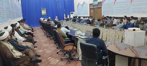 دیدار معاون تهذیب حوزه های علمیه کشور با طلاب و اساتید مدارس دارالولایه و سفیران هدایت زابل