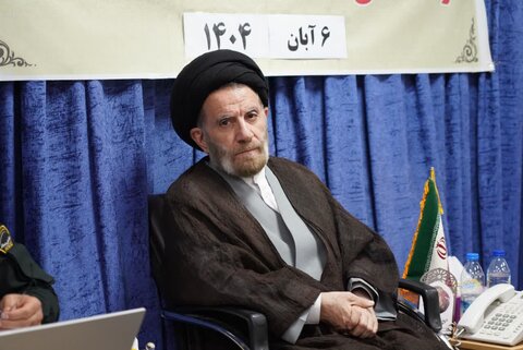 تصاویر/نشست هم‌اندیشی و هم افزایی ائمه جمعه لرستان با نماینده ولی فقیه در لرستان