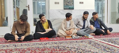 تصاویر/برگزاری کارگاه های آموزش قرآن و مدیریت زمان در مدرسه ولیعصر(عج)بروجرد