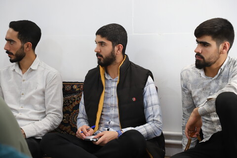 تصاویر/نشست صمیمی مدیر حوزه علمیه کردستان با طلاب حوزه علمیه امام صادق علیه‌السلام شهرستان بیجار