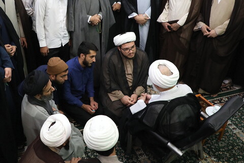 درس اخلاق آیت الله شب زنده دار در مدرسه علمیه فیضیه