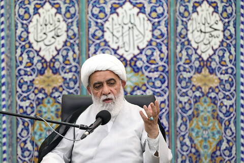 درس اخلاق آیت الله شب زنده دار در مدرسه علمیه فیضیه