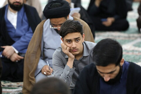 درس اخلاق آیت الله شب زنده دار در مدرسه علمیه فیضیه