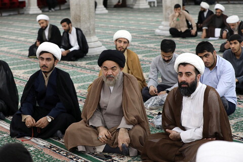 درس اخلاق آیت الله شب زنده دار در مدرسه علمیه فیضیه