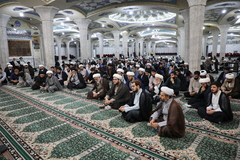 درس اخلاق آیت الله شب زنده دار در مدرسه علمیه فیضیه