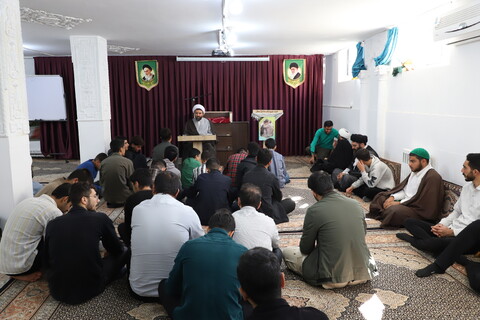 تصاویر/نشست صمیمی مدیر حوزه علمیه کردستان با طلاب حوزه علمیه امام صادق علیه‌السلام شهرستان بیجار