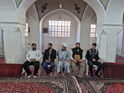 تصاویر/ درس اخلاق مدرسه آیت‌الله مدنی کاشانی(ره)