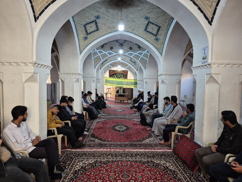 تصاویر/ درس اخلاق مدرسه آیت‌الله مدنی کاشانی(ره)