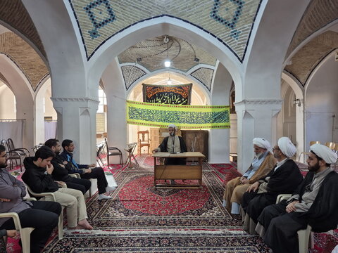 تصاویر/ درس اخلاق مدرسه آیت‌الله مدنی کاشانی(ره)