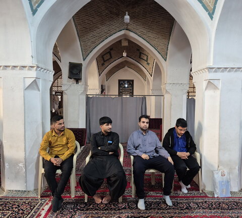 تصاویر/ درس اخلاق مدرسه آیت‌الله مدنی کاشانی(ره)