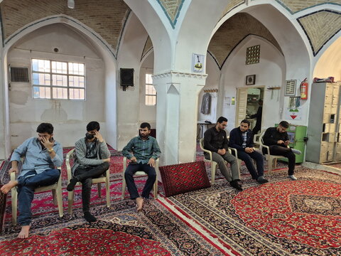 تصاویر/ درس اخلاق مدرسه آیت‌الله مدنی کاشانی(ره)