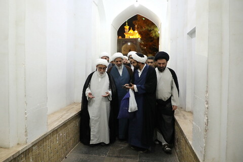 بازدید آیت الله شب زنده دار از مدرسه دروس آزاد طلاب در فیضیه
