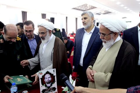 تصاویر/ نماینده ولی فقیه در سپاه پاسداران انقلاب اسلامی، در مراسم گرامی‌داشت مقام شهدای استان در جنگ ۱۲ روزه