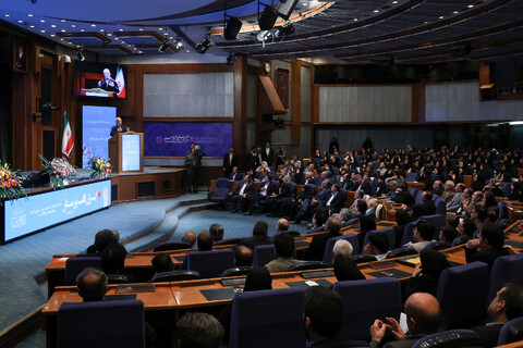 تصاویر/ مراسم گرامیداشت مقام پرستار با حضور رئیس جمهور