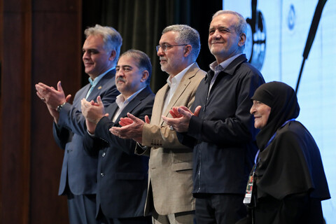 تصاویر/ مراسم گرامیداشت مقام پرستار با حضور رئیس جمهور