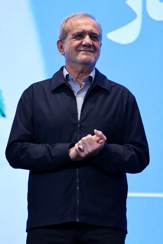 تصاویر/ مراسم گرامیداشت مقام پرستار با حضور رئیس جمهور