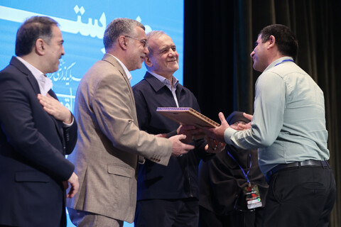 تصاویر/ مراسم گرامیداشت مقام پرستار با حضور رئیس جمهور