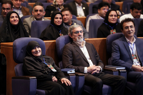 تصاویر/ مراسم گرامیداشت مقام پرستار با حضور رئیس جمهور