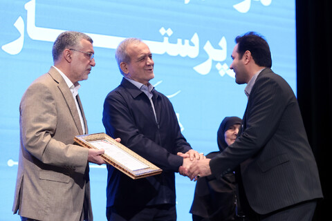 تصاویر/ مراسم گرامیداشت مقام پرستار با حضور رئیس جمهور