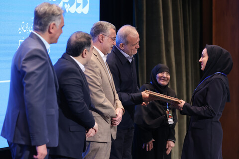 تصاویر/ مراسم گرامیداشت مقام پرستار با حضور رئیس جمهور