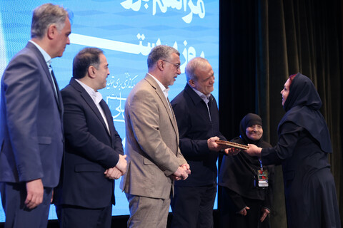 تصاویر/ مراسم گرامیداشت مقام پرستار با حضور رئیس جمهور